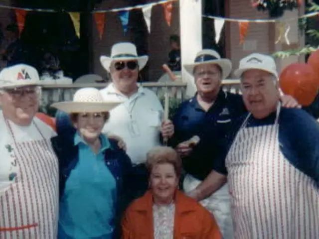 Top-Pick Gardening Jumpsuits: 9 Practical and Comfortable Dungarees for Optimal Garden Work