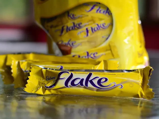 Summertime Fashion Switch: Replace Your All-Black Outfits with This Stylish Single-Hue Attire