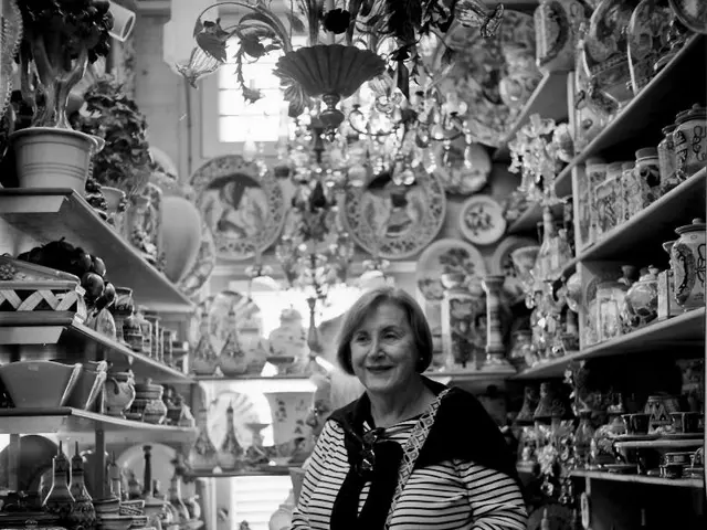 Strategies for Crafting Exquisite Crockery Arrangements