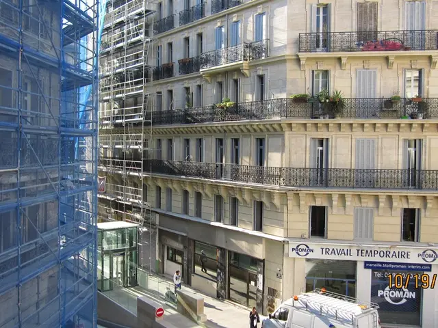 Stachus Under Investigation: "Duke Max" Commemorates Inauguration - Karstadt-Sport Becomes Obsolete