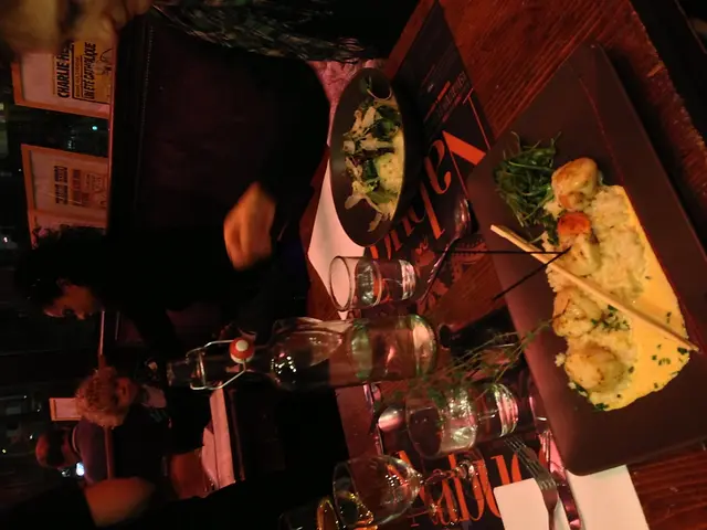 Guide for Assisting in Reducing Excess Belongings in Another Person's Space