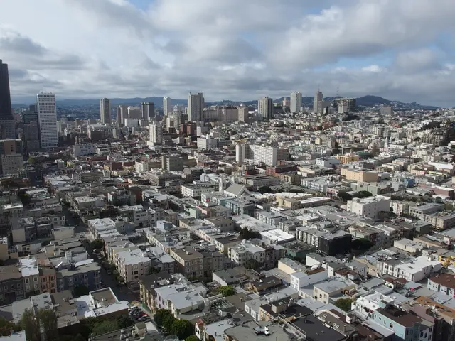 Strategies for Titing a Fictitious Urban Center: Inspiring Ideas for Authors and Game Enthusiasts