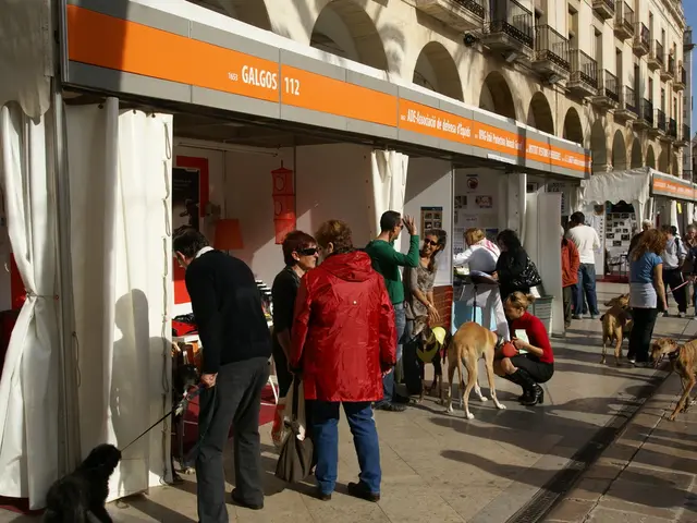 Discussion: Presenting Wildlife Photography in East Anglia by Barbara Meyer; Lecture: Barbara...