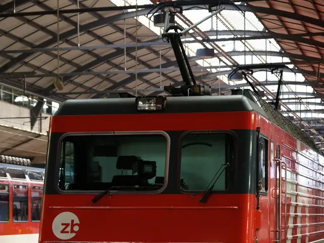 Conductor Goddan Tomsky makes headlines.