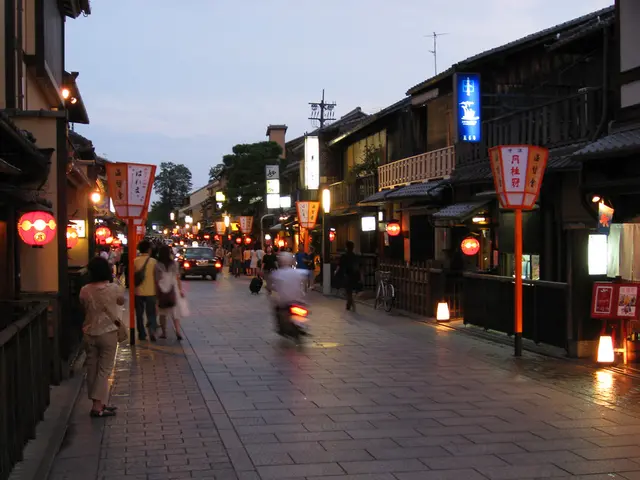 Offenbach city considers mobile tree trunks as a temporary green space solution