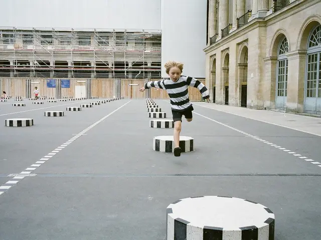 Explosive Crashes in 2025: A Loud and Messy Scenario