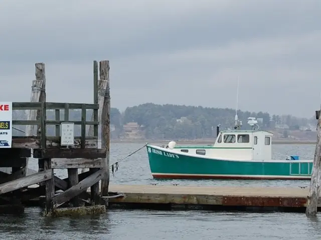 Purchasing shipping containers readily available online