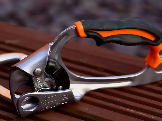 Engaging Virtual Reality Slimesculturing Game Offers Tactile Satisfaction